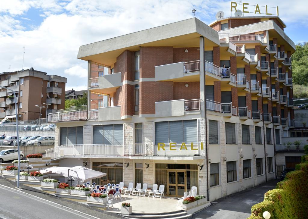 Hotel Reali キアンチャーノ・テルメ エクステリア 写真
