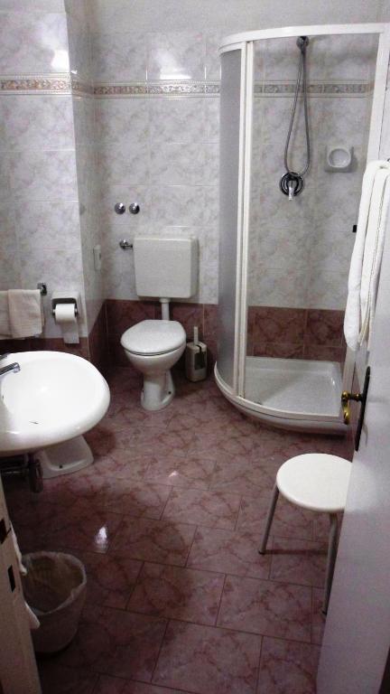 Hotel Reali キアンチャーノ・テルメ 部屋 写真